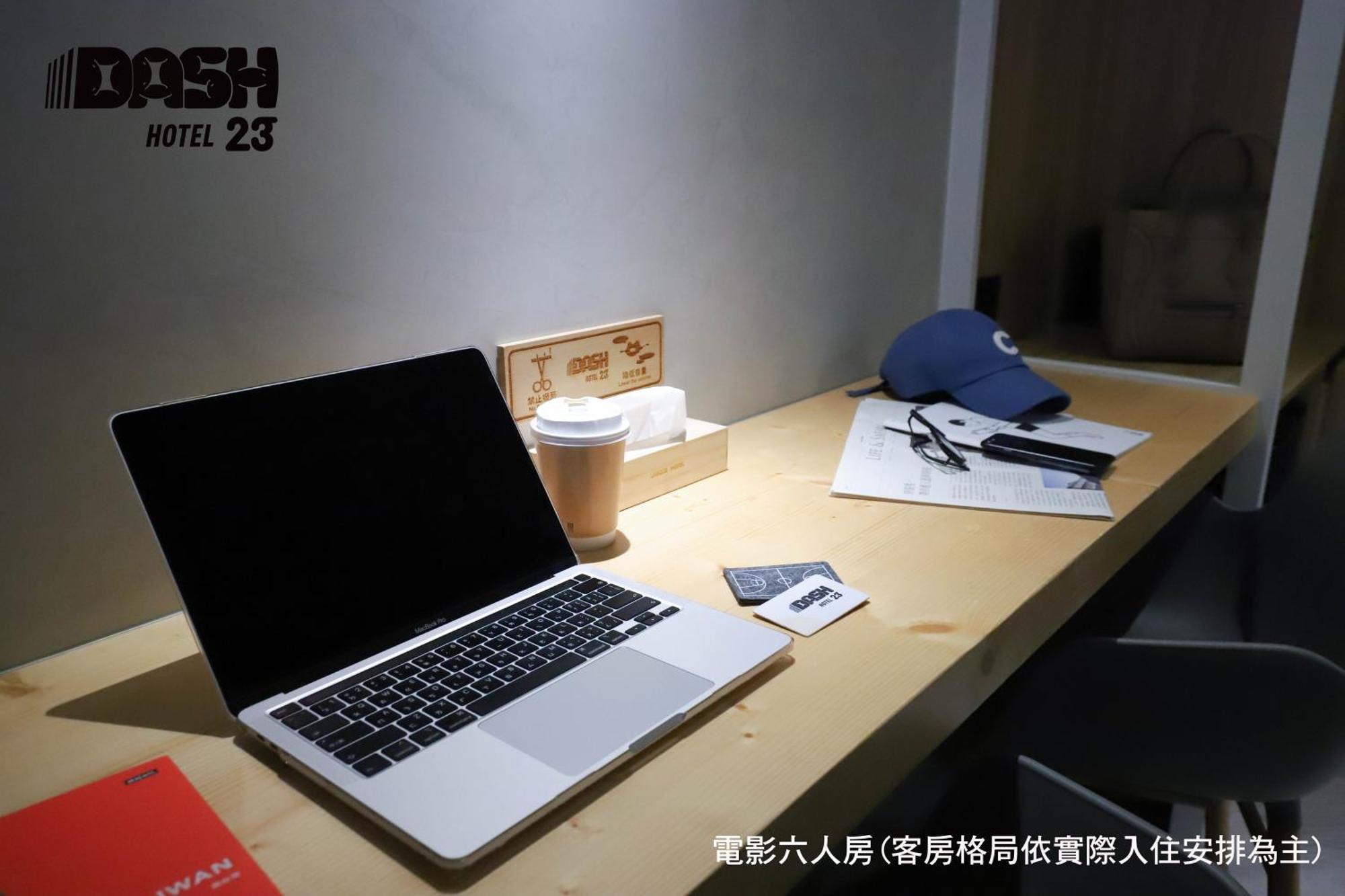 Dash 23 Hotel Tainan Quarto foto